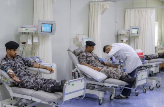 نشامى "الدرك" يتبرعون بالدم لصالح مرضى السرطان