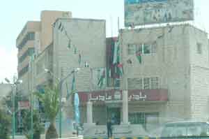 دلف في مسجد الملك حسين بمادبا يمنع مصلين من تأدية فرائضهم