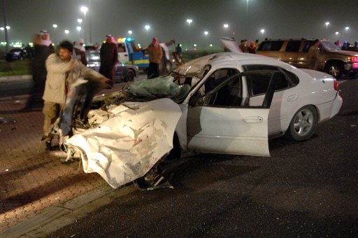 ثمانية قتلى و14 جريحا في سباق سيارات غير مرخص في الكويت ثمانية قتلى و14 جريحا في سباق سيارات غير مرخص في الكويت