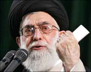 خامنئي: ايران لن ترضخ "للابتزاز"
