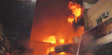 حريق هائل في مصنع المانجو في الموقر