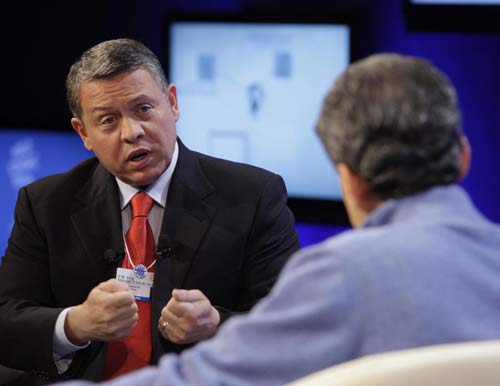 الملك يعود الى ارض الوطن بعد زيارة الى اسبانيا وسويسرا