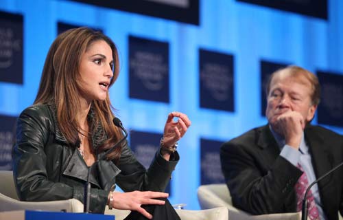 الملكة رانيا في "دافوس": ليس هناك ما يحقق العدالة في العالم أكثر من التعليم