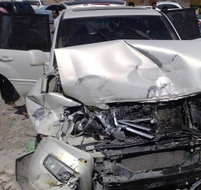 اصابة 3 اشخاص في حادث تصادم سيارتين