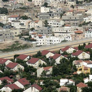 وزير اسرائيلي يضع حجر الاساس لبناء 10 منازل في الضفة الغربية وزير اسرائيلي يضع حجر الاساس لبناء 10 منازل في الضفة الغربية