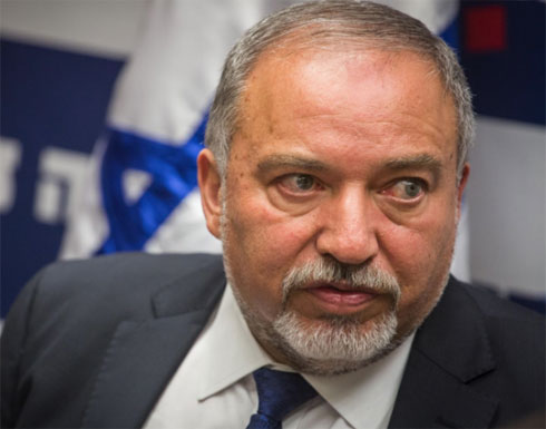 ليبرمان يدعو لفرض عقوبة الإعدام على فلسطيني ليبرمان يدعو لفرض عقوبة الإعدام على فلسطيني