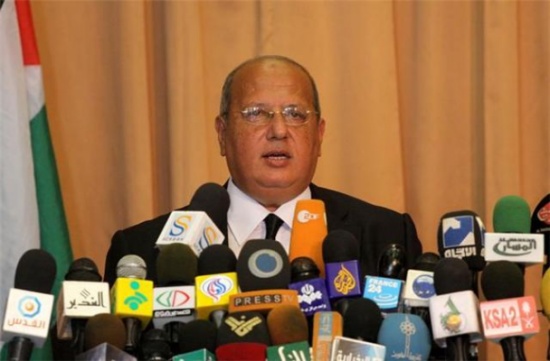 الخضري: إسرائيل تواصل منع دخول مواد البناء لغزة