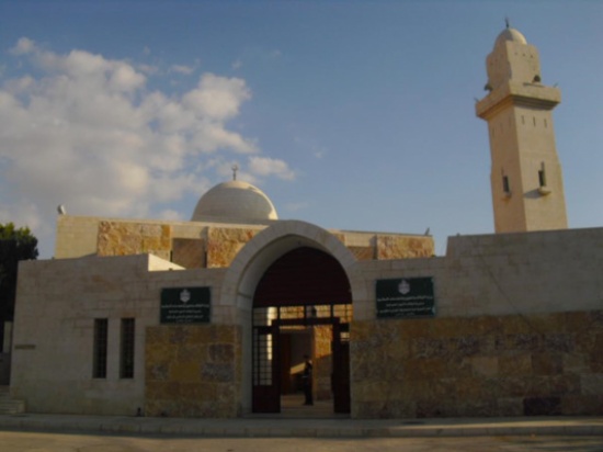 ارتفاع عدد زوار مقامات الصحابة بالاغوار الشمالية ارتفاع عدد زوار مقامات الصحابة بالاغوار الشمالية