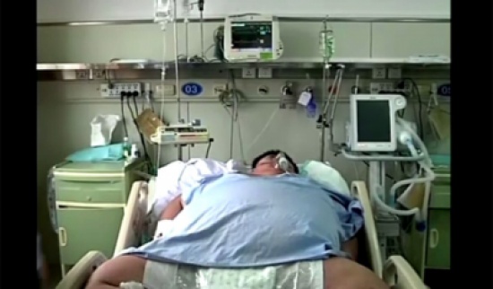 رجل وزنه 300 كيلوغرام !