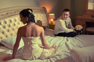 طلبت من عريسها طلب فى يوم زفافهما فطلقها فى الحال ..!