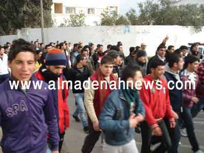 الآن اعتصام طلبة التوجيهي في الرمثا .. شاهدوا الصور الآن اعتصام طلبة التوجيهي في الرمثا .. شاهدوا الصور