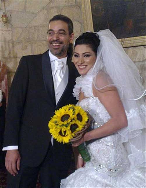 بعد رامي عياش .. مايا نصري تهرب من الباباراتزي إلى بناية قيد الإنشاء 