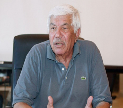 منتدى الرواد يحتفي بالمخرج المسرحي حاتم السيد منتدى الرواد يحتفي بالمخرج المسرحي حاتم السيد