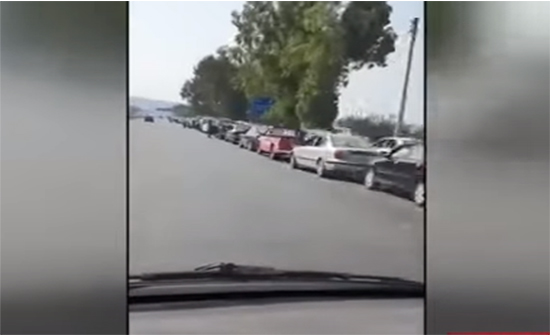طوابير طويلة للحصول على البنزين في مدينة طرطوس السورية .. بالفيديو طوابير طويلة للحصول على البنزين في مدينة طرطوس السورية .. بالفيديو
