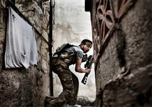 السوري الحر يقتل 23 عنصرًا من "حزب الله" في حمص