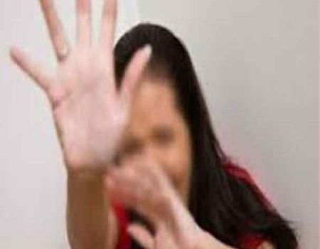 فشلا في إغوائها واغتصابها..فأودعاها تصارع الموت بالعناية المركزة! فشلا في إغوائها واغتصابها..فأودعاها تصارع الموت بالعناية المركزة!