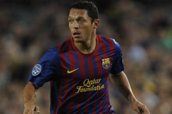 برشلونة يمدد عقد أدريانو حتى 2017