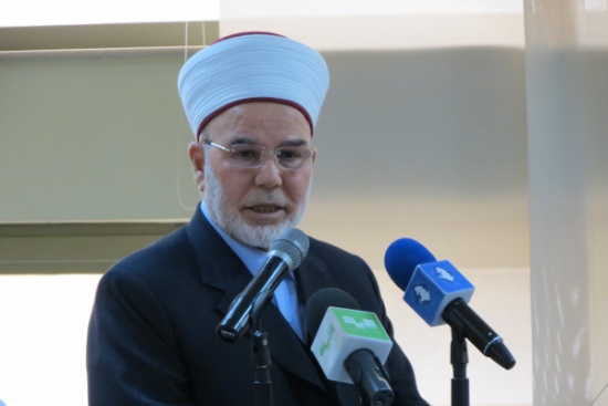مفتي المملكة يدعو للتحلي بأخلاقيات العمل الحميدة مفتي المملكة يدعو للتحلي بأخلاقيات العمل الحميدة
