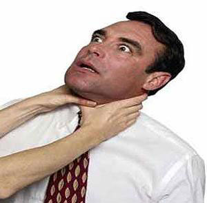 رجال يشتكون من ضرب زوجاتهم