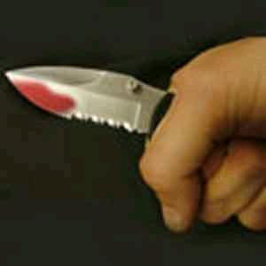 قتل أمه وشطر جثتها إلى نصفين