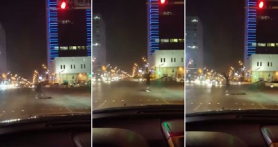 فيديو: شرطة الخبر تلقي القبض علي باتمان