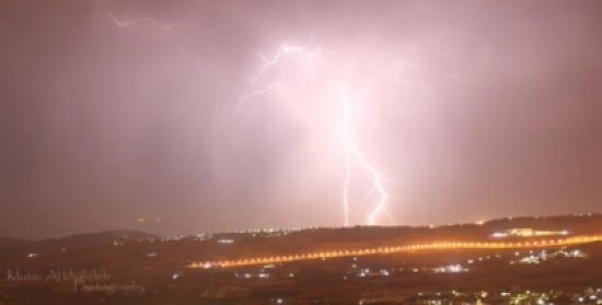 أمطار في أجزاء واسعة من المملكة مساء الأحد .. وتحذير من تشكل السيول في الجنوب أمطار في أجزاء واسعة من المملكة مساء الأحد .. وتحذير من تشكل السيول في الجنوب