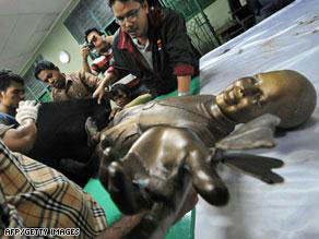 إندونيسيا تطيح بباراك أوباما وتجبره على العودة لمدرسته الابتدائية