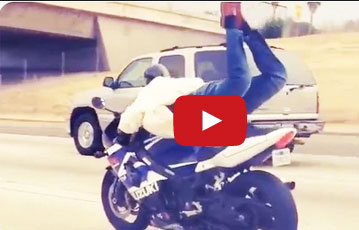 بهلوان على الدراجة