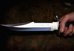 لأنه أيقظه للذهاب للمدرسة يذبح والده ويعود للنوم