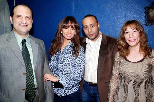 أسرة فيلم "عذراً للكبار فقط" تحتفل ببدأ التصوير 