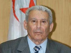 اغتيال المدير العام للأمن الوطني الجزائري على يد احد معاونيه