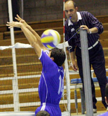 شباب الحسين يتأهل للدور الثاني بالبطولة العربية للكرة الطائرة