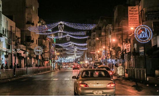 غرفة تجارة عمان تضيء شوارع تجارية بالعاصمة