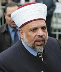 التميمي يدعو لنجدة الاقصى والتصدي للجماعات اليهودية التي اقتحمته 