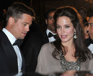 انجلينا جولي لتقديم الأوسكار