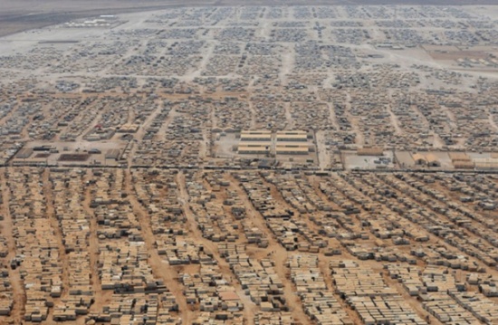 في مخيم الزعتري كل شيء قابل للبيع.. حتى المساعدات المالية