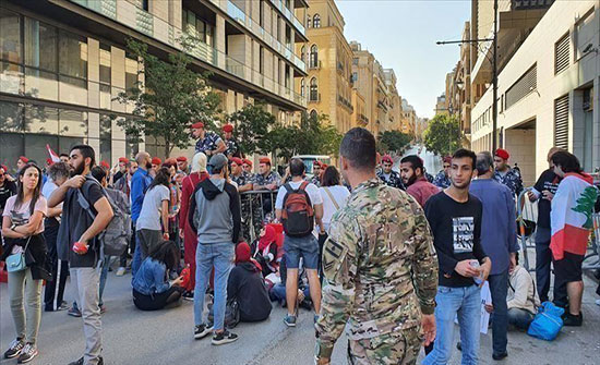 قبيل مظاهرتين.. انتشار أمني على طريق قصر الرئاسي اللبناني قبيل مظاهرتين.. انتشار أمني على طريق قصر الرئاسي اللبناني