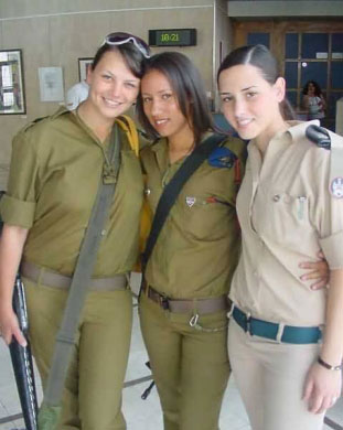 صدق أو لا تصدق..مصير غزة بيد ست مجندات اسرائيليات