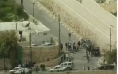 الهدوء يعود إلى الأقصى بعد انسحاب الجنود من ساحاته