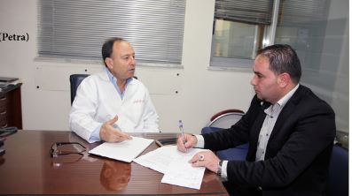 "مستشفى عبدالهادي" يجري عملية لجراحة القدم الأولى من نوعها في المنطقة