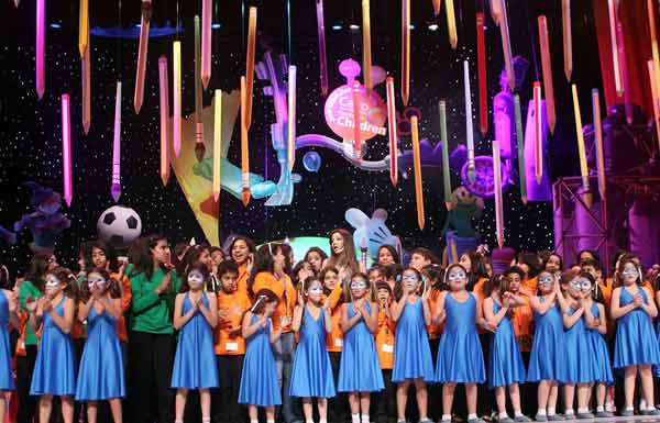 نانسي عجرم تفتتح مهرجان القاهرة الدولي لسينما الأطفال بأغنية "شاطر شاطر " ( مصور ) 