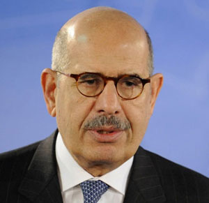 أحزاب مصرية معارضة تبدأ حملتها ضد البرادعي بـ«الوكالة» عن «الوطني»  