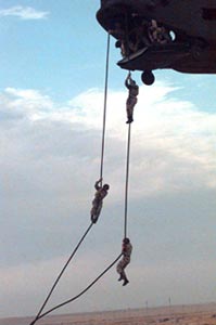 الاحتلال الاسرائيلي ينفذ عملية إنزال جوي غربي جنين 