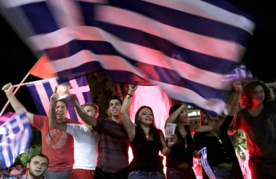 قادة الاتحاد الاوروبي يبدأون مشاورات مكثفة بعد صدمة استفتاء اليونان