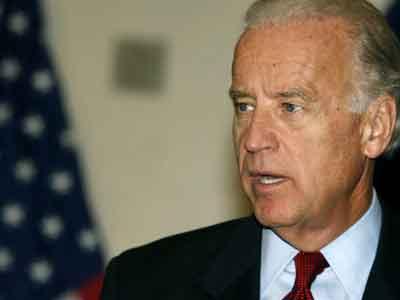 جولة بايدن في الاعلام الاسرائيلي .. نائب الرئيس الأمريكي أحضر حامل الحقيبة النووي ورتلا من السيارات المصفحة