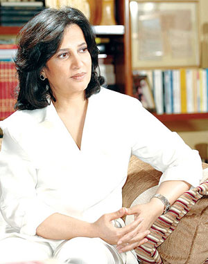 الشيخة مي بنت محمد : أنا امرأة كادحة!