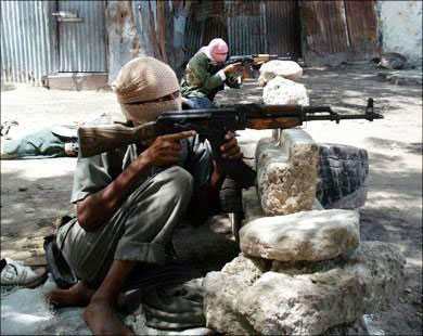 هجوم حكومي كبيرعلى مقديشو وعشرات القتلى والجرحى في معارك مع حركة الشباب 