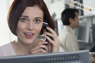 هاتف جاسوس يعمل لمصلحة المديرين