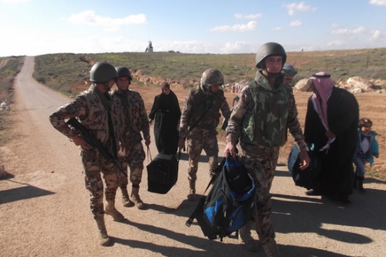 العفو الدولية تطالب الأردن بفتح الحدود