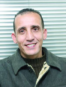 الفنان حسين طبيشات  لـ "المدينه نيوز "  نقابة الفنانين حدث ولا حرج واكتفى بالقول حسبي الله ونعم الوكيل. 